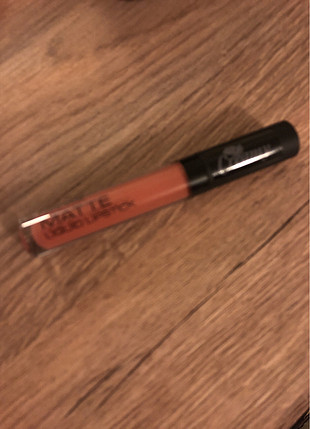 Farmasi matte liquid lipstick 03 