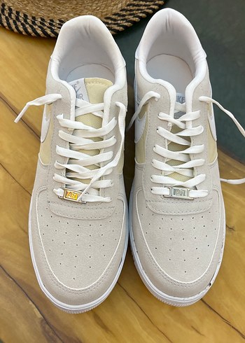 Nike Bej Suet Sneaker