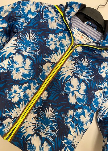 Erkek Çocuk Renkli Baskılı Fermuarlı Yağmurluk - Görsel 3