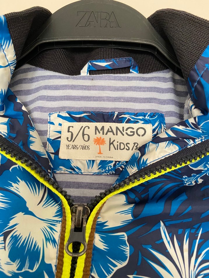 Erkek Çocuk Renkli Baskılı Fermuarlı Yağmurluk - Görsel 2