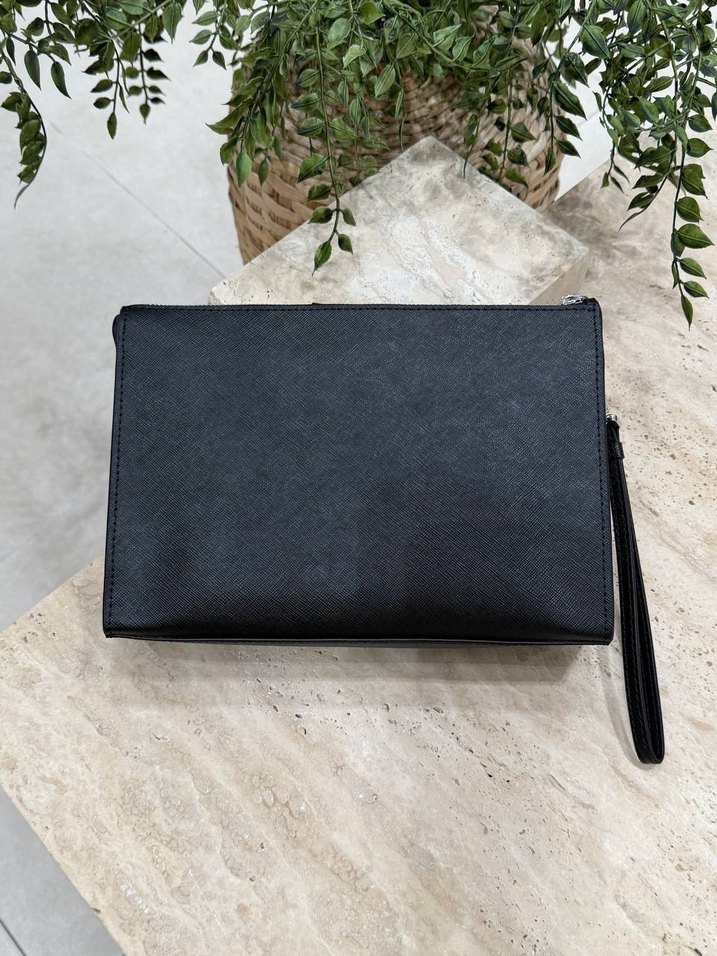 Prada Saffiano Leather Clutch — görsel 3/5