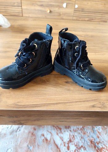 Kız Çocuk Siyah Lastik Tokalı Bot - Görsel 2