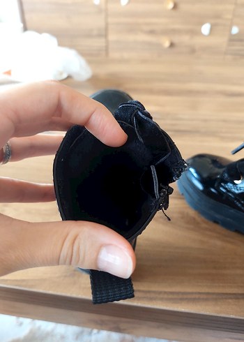 Kız Çocuk Siyah Lastik Tokalı Bot - Görsel 7