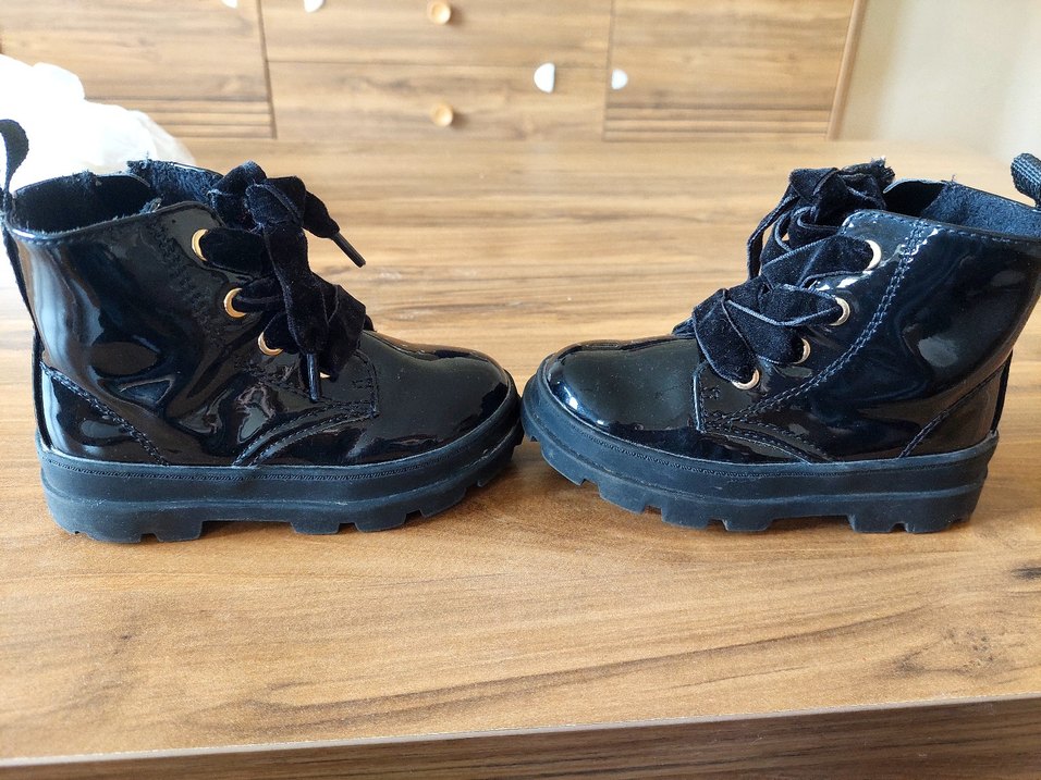 Kız Çocuk Siyah Lastik Tokalı Bot - Görsel 3