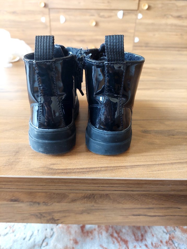 Kız Çocuk Siyah Lastik Tokalı Bot - Görsel 4