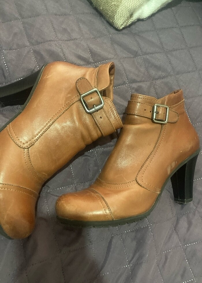 Kadın kısa bot - Görsel 3