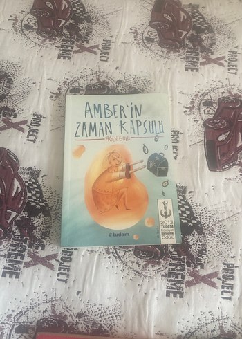 Amber'in Zaman Kapsülü - Figen Güleç