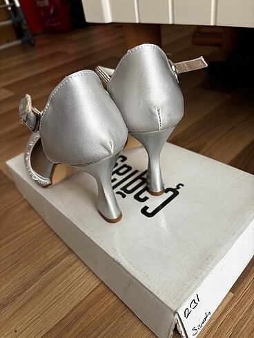 36 Beden Stiletto