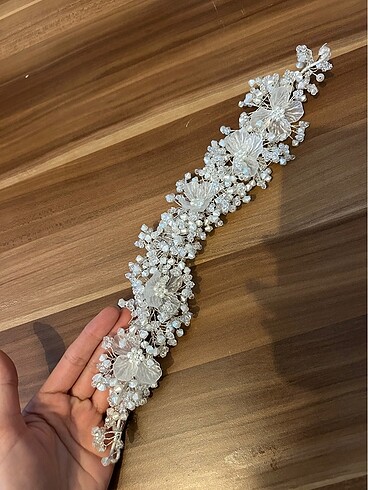 Beden Gelin tacı