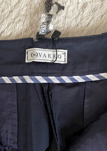 Vakko Kadin Kemerli Mini Mavi Kumas Pantolon