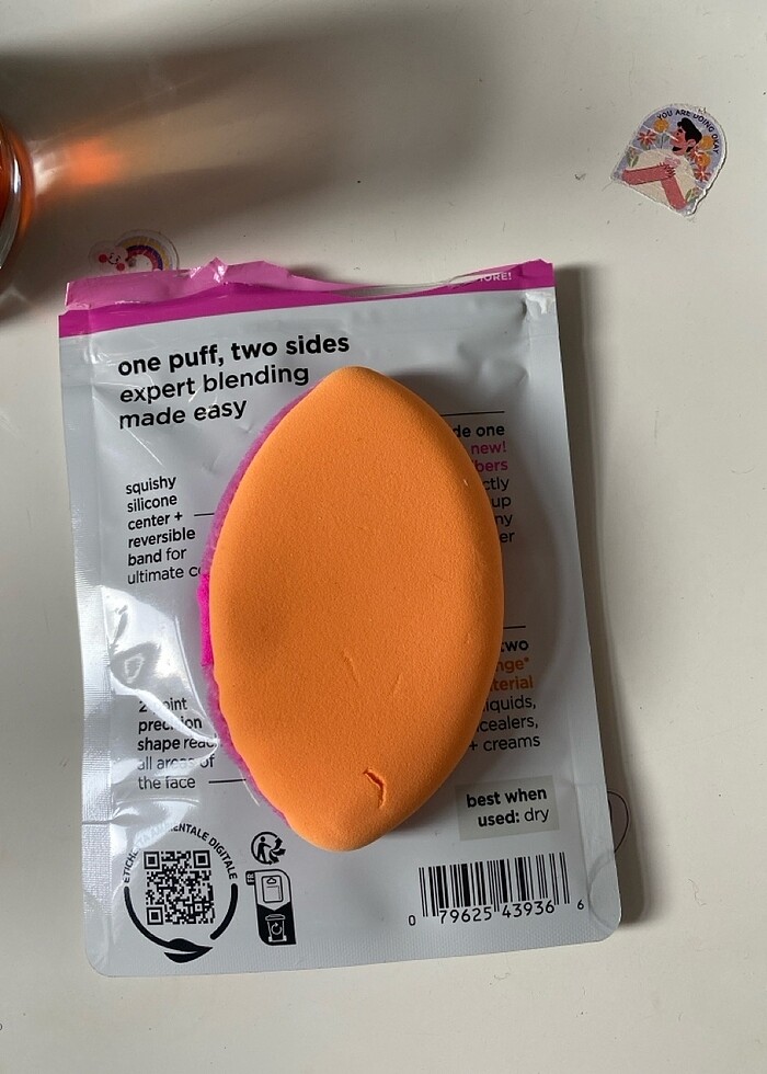 Real Techniques miracle powder puff - Görsel 3