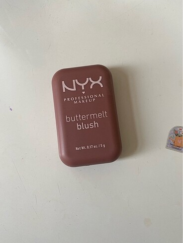 Nyx butter melt Blush-allık