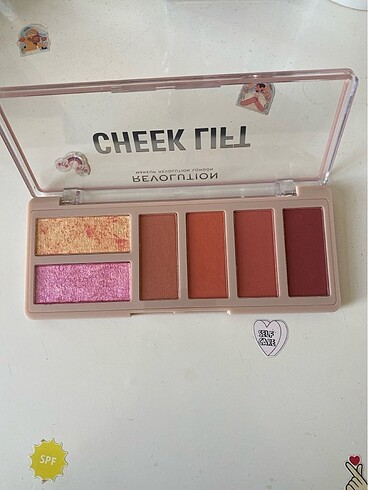 Beden Revolution cheek lift allık paleti