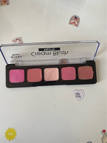 Beden Rival ?? me cream Blush palette