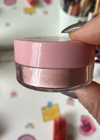 Revolution Cherry Bake pembe pudra - Görsel 2