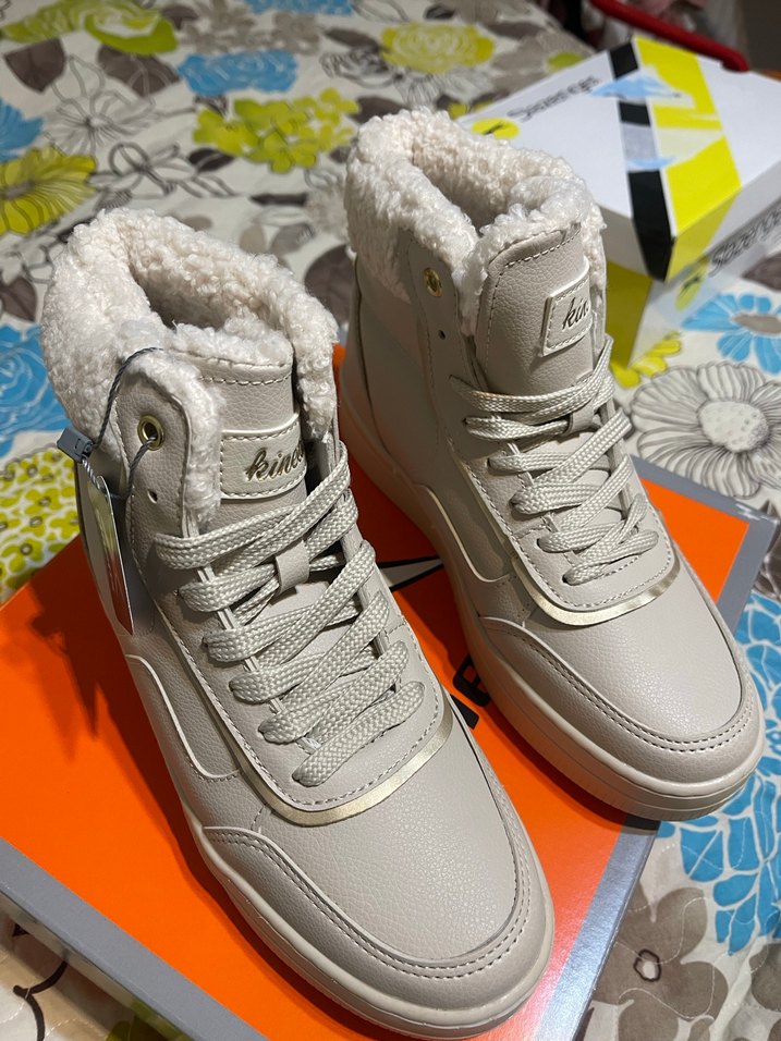 Kadın Beyaz Suni Kürklü Spor Dolgu Topuk Bot - Görsel 2