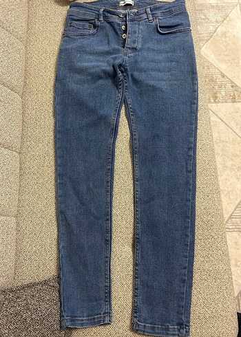 Pull and Bear Pull Bear Orta Mavi Dar Kesim Denim Jean