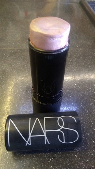 Nars Copacabana Aydınlatıcı