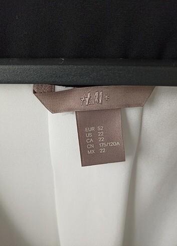 52 Beden beyaz Renk H&M Marka Kolları Katlanabilir Bluz Tunik