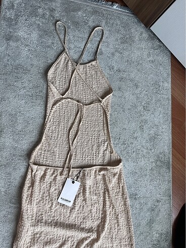 m Beden ten rengi Renk Pull bear sırtı açık mini elbise
