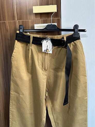 Koton yeşil kemerli pantolon - Görsel 2