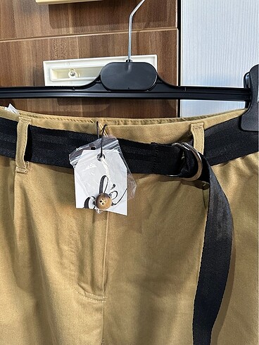 Koton yeşil kemerli pantolon - Görsel 3