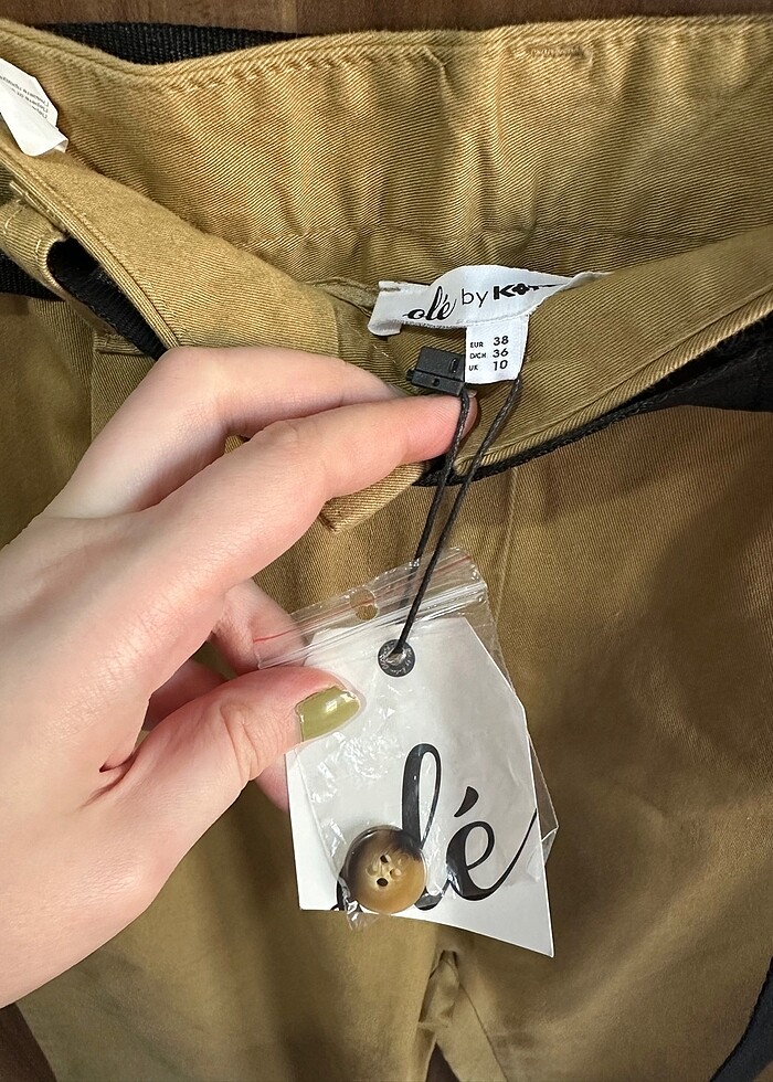 Koton yeşil kemerli pantolon - Görsel 4