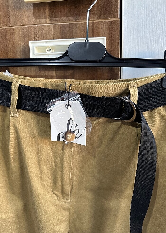 Koton yeşil kemerli pantolon - Görsel 3