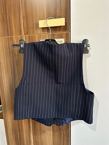 l Beden Lacivert çizgili yelek