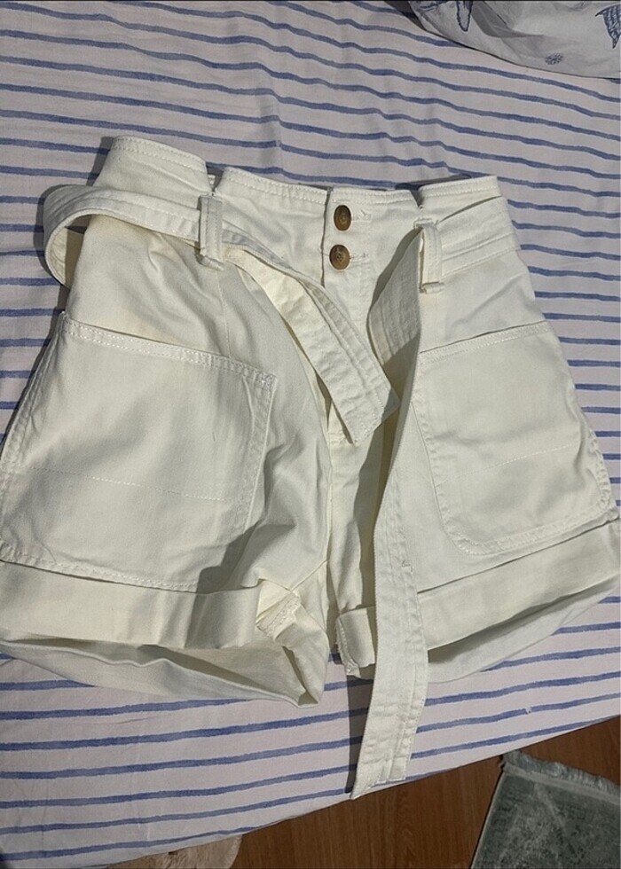 Bershka Ekru şort - Görsel 2