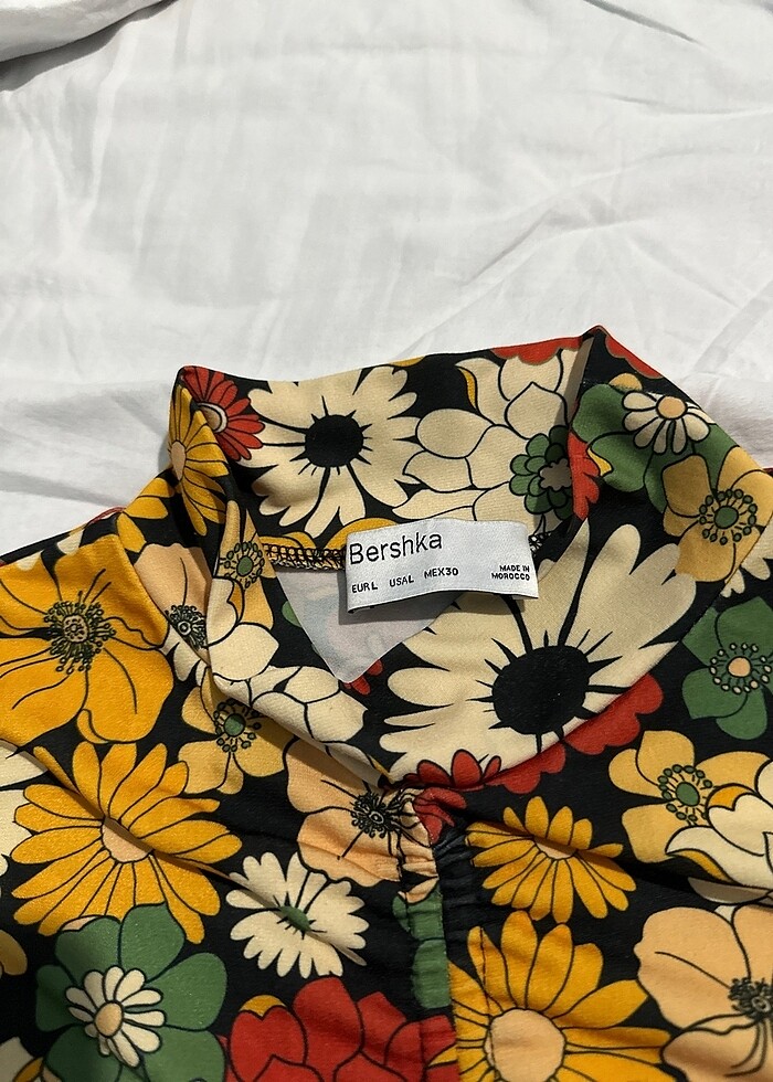 Bershka çiçek desenli bluz - Görsel 4