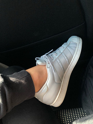 Adidas Beyaz yanları gri superstar