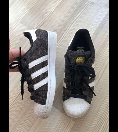 Adidas superstar