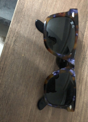 m Beden Ray ban güneş gözlüğü az kullanılmış çizik Yok. 