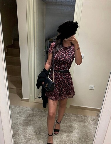 Stradivarius çiçekli elbise
