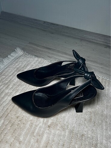 36 Beden siyah Renk DGN Siyah Stiletto