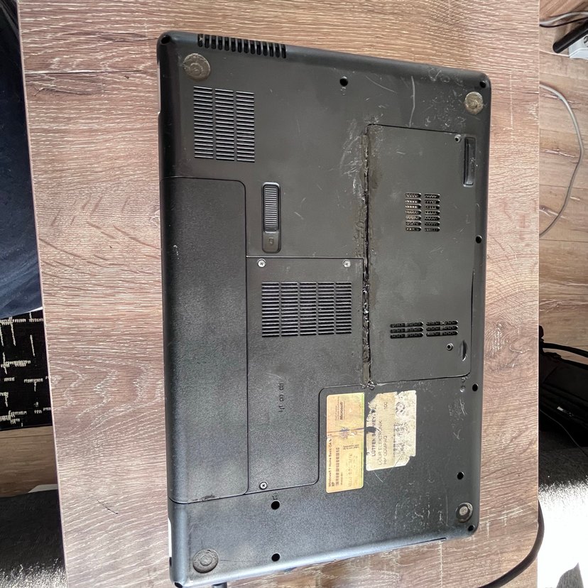 Compaq Dizüstü Bilgisayar - Görsel 4