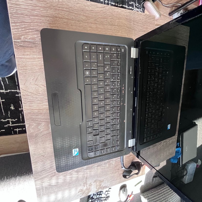 Compaq Dizüstü Bilgisayar - Görsel 3