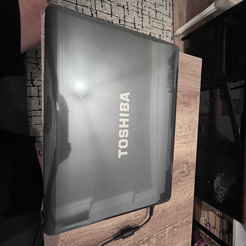 Toshiba Satellite Laptop - Görsel 4