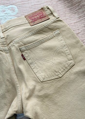 Levis Bej Denim Jean