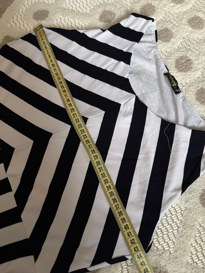 Kolsuz V Yaka lacivert Beyaz Çizgili Uzun Elbise - Görsel 3