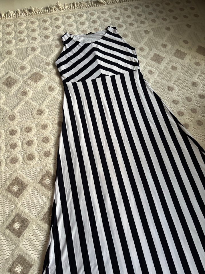 Kolsuz V Yaka lacivert Beyaz Çizgili Uzun Elbise - Görsel 2