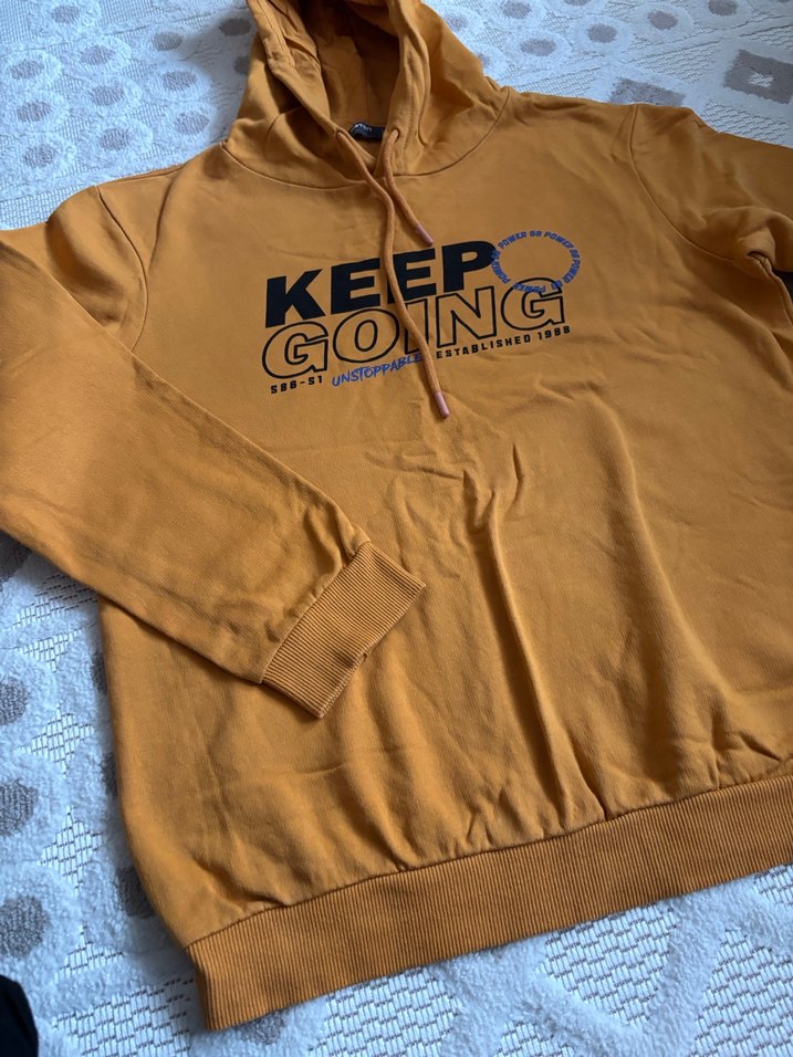 Sarı Kapüşonlu Baskılı Kadın Sweatshirt - Görsel 2