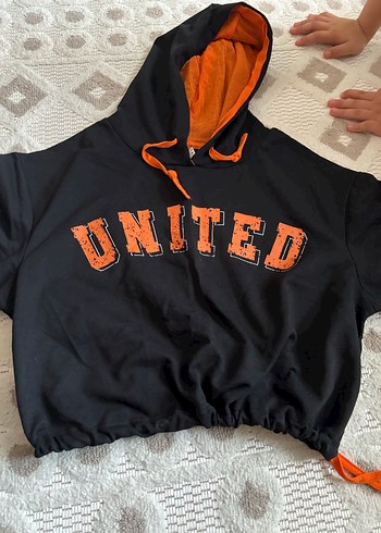 Siyah Kapüşonlu Kadın  crop Sweatshirt - Görsel 3