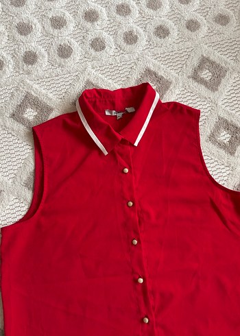 Kolsuz Düğmeli Kırmızı Kadın Gömlek - Görsel 3