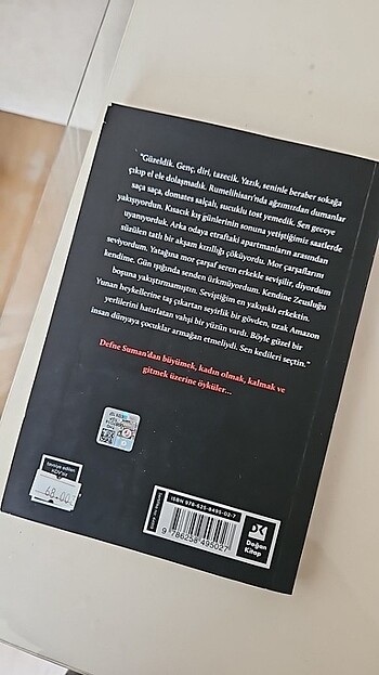 Beden Yitik ulke defne suman oykulerden olusan kitap