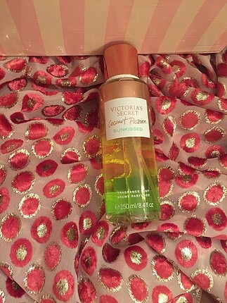 Victorias Secret Coconut Passion Sunkissed 250 ml Vücut Spreyi