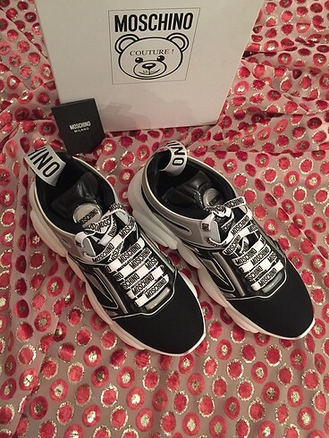 41 Beden çeşitli Renk Moschino couture teddy sneakers