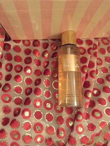 Victoria s Secret Bare Vanilla Vücut Spreyi 250 ml