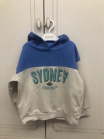 H&M sweatshirt
